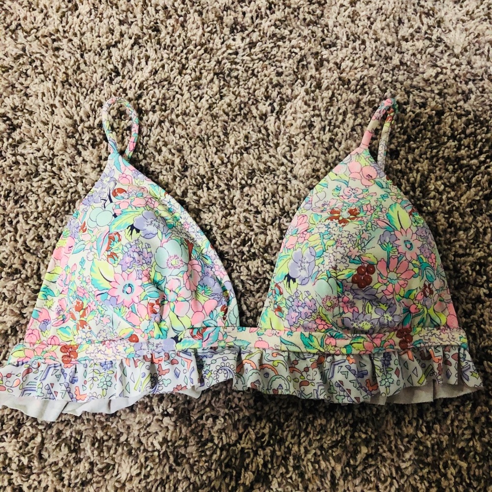 Super Cute Victoria’s Secret Bikini Top